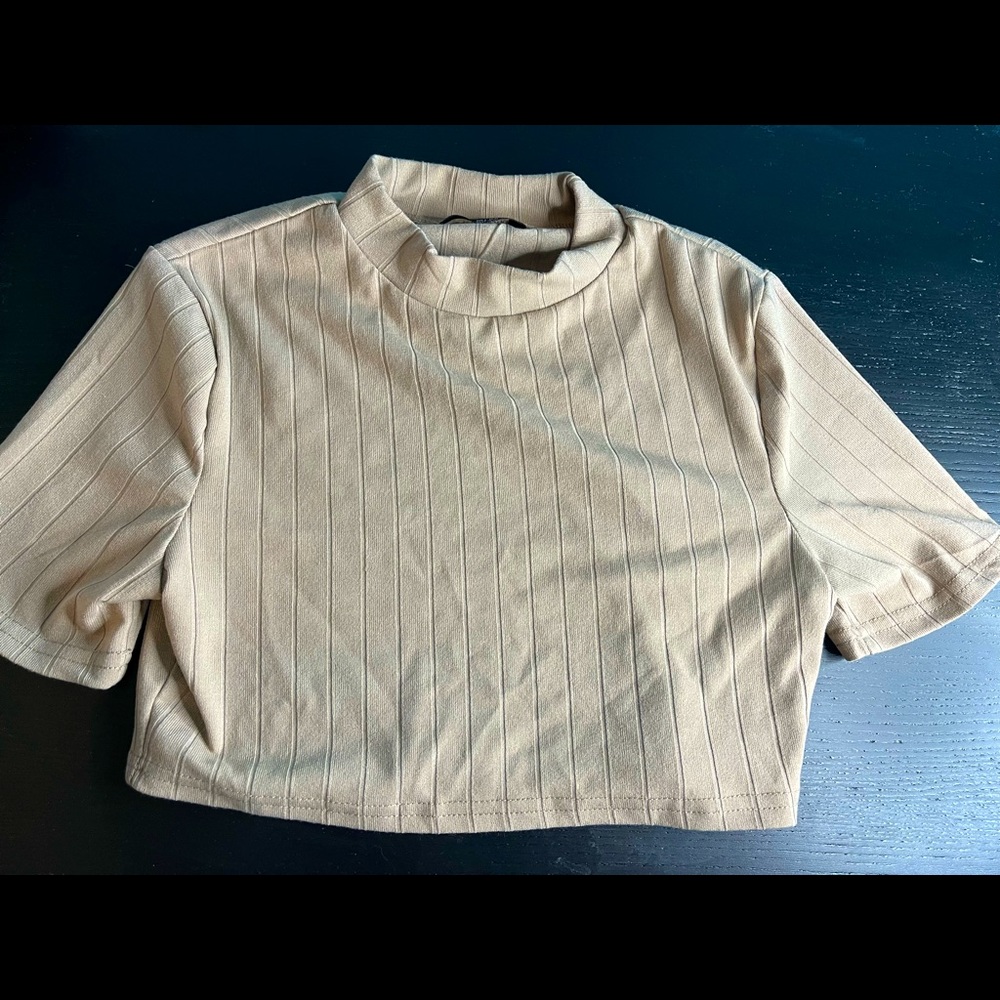 CROPPED BROWN SWEATER TEE